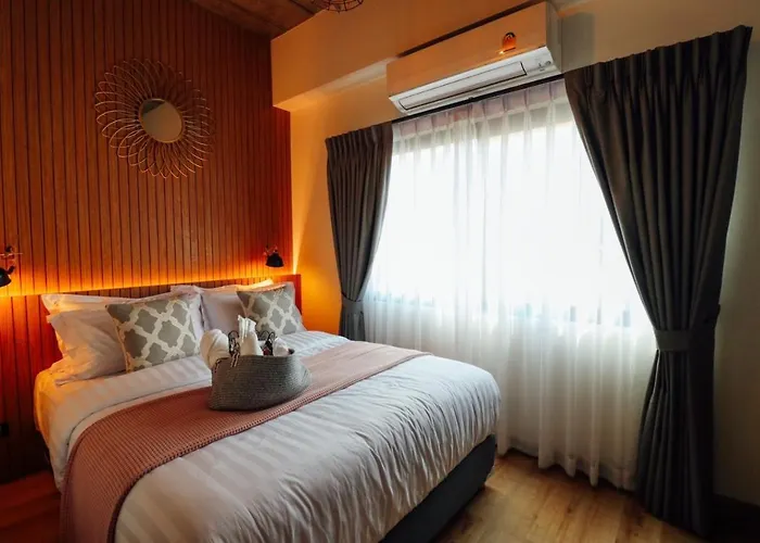 Tree​ For​ Rest​ Poshtel